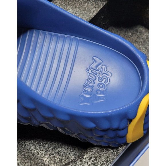 Kerwin Frost x McDonald's Fry Guy Clogs - Picture 9 of 13